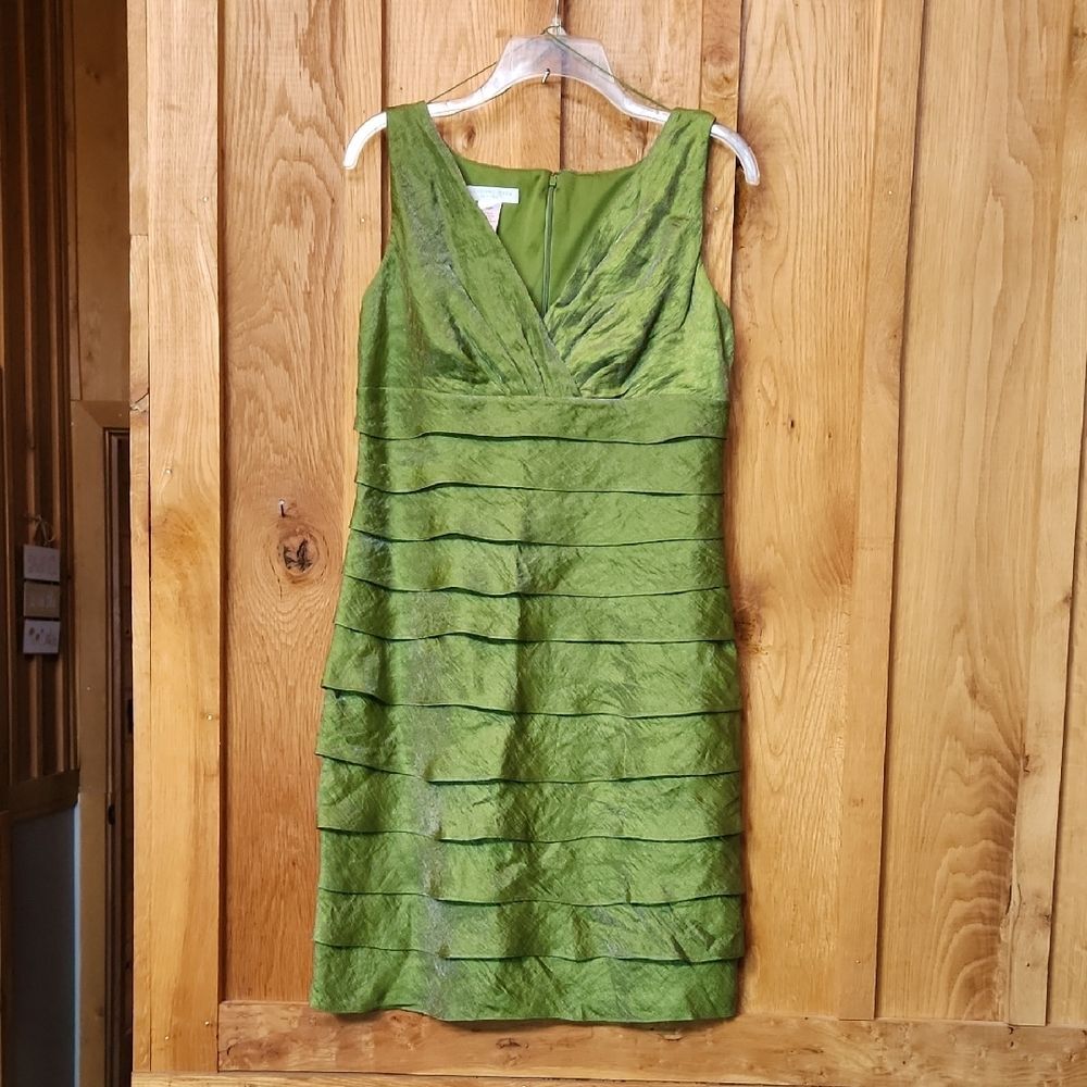 London Times Taffeta Tiered Holiday Party Sleeveless Dress, 10 Petite, Green